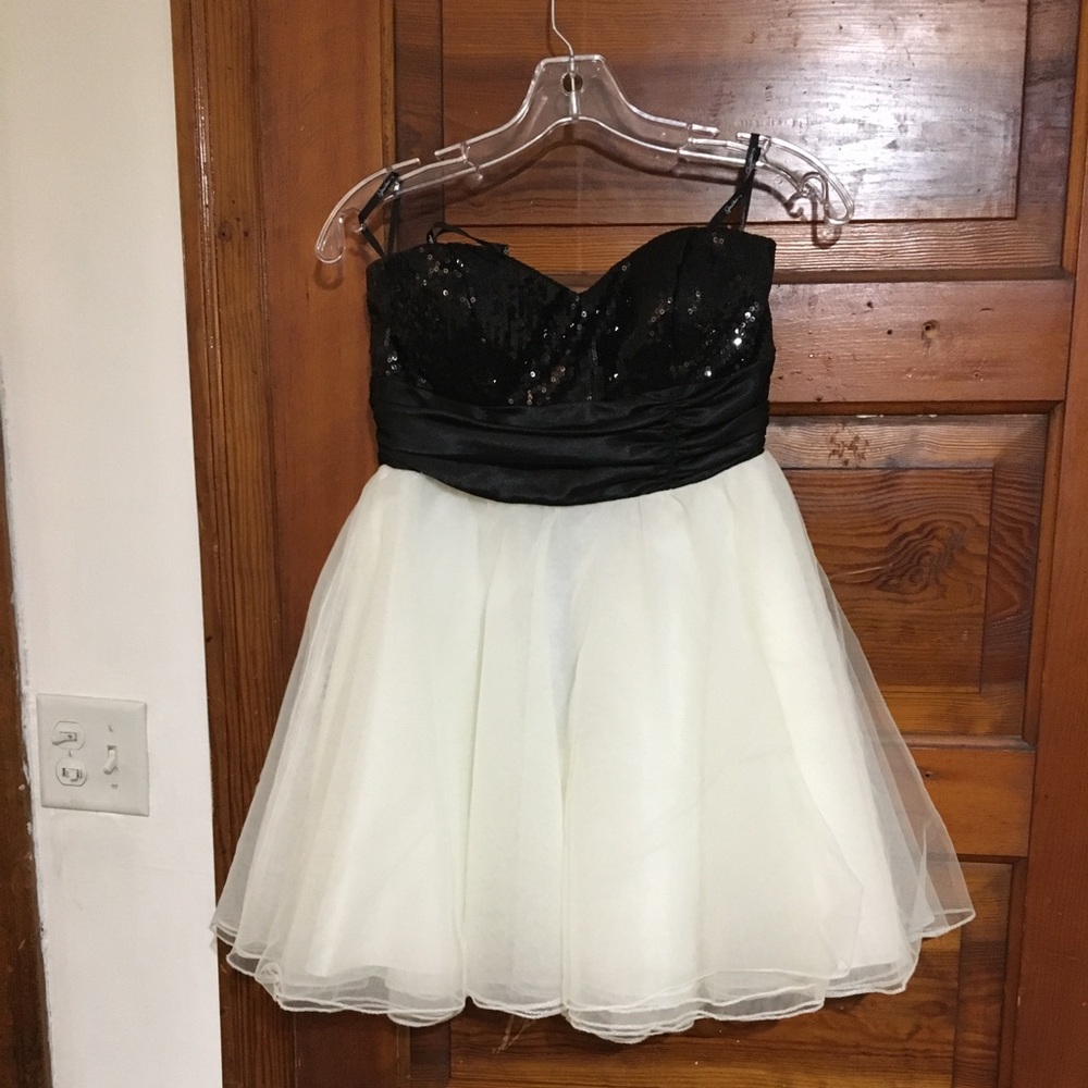 Speechless brand dress
